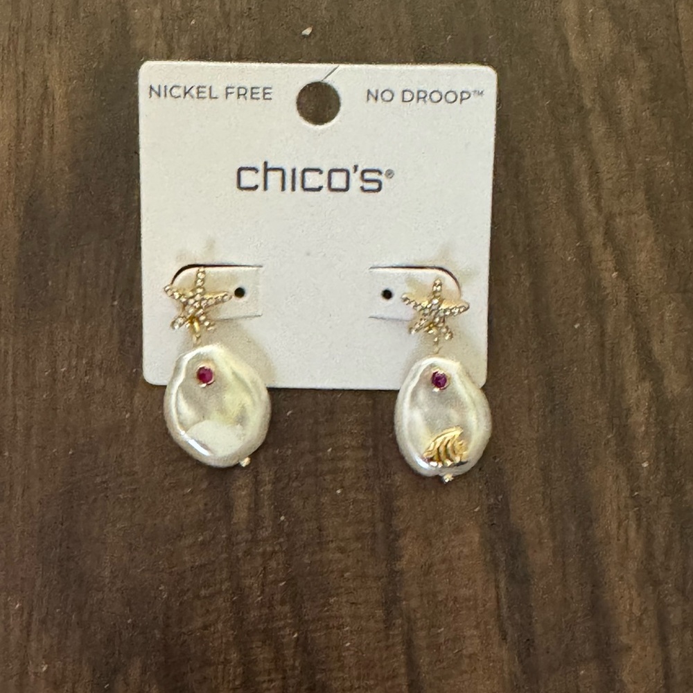 Chico's No Droop Pearl - effect starfish Earring